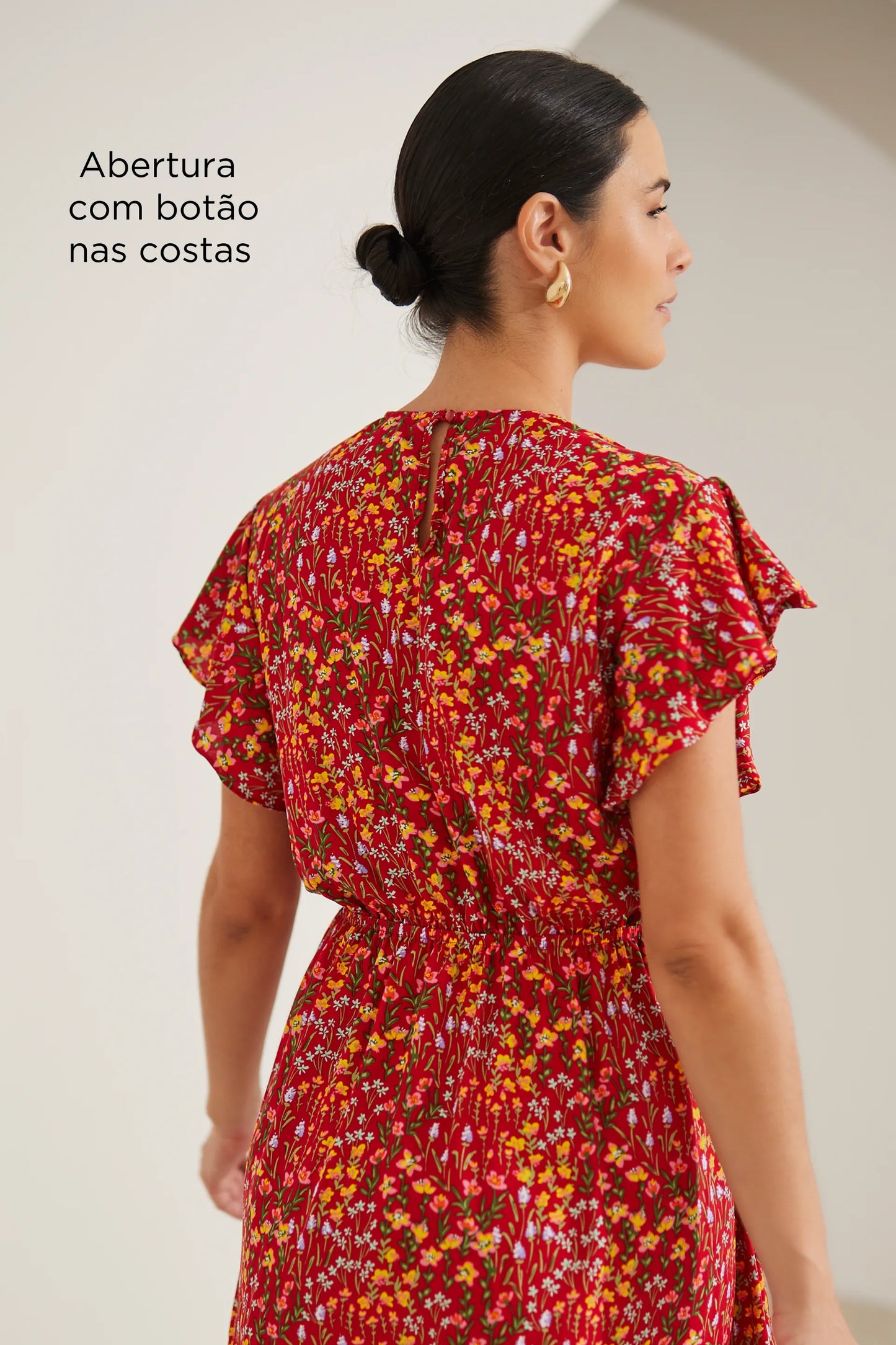 VESTIDO GESTANTE E AMAMENTAÇÃO CURTO COM BABADOS SEM MANGAS