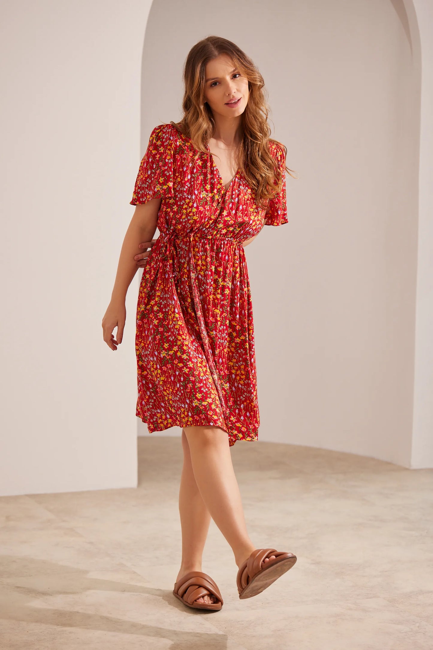 VESTIDO GESTANTE E AMAMENTAÇÃO ENVELOPE CURTO ESTAMPADO