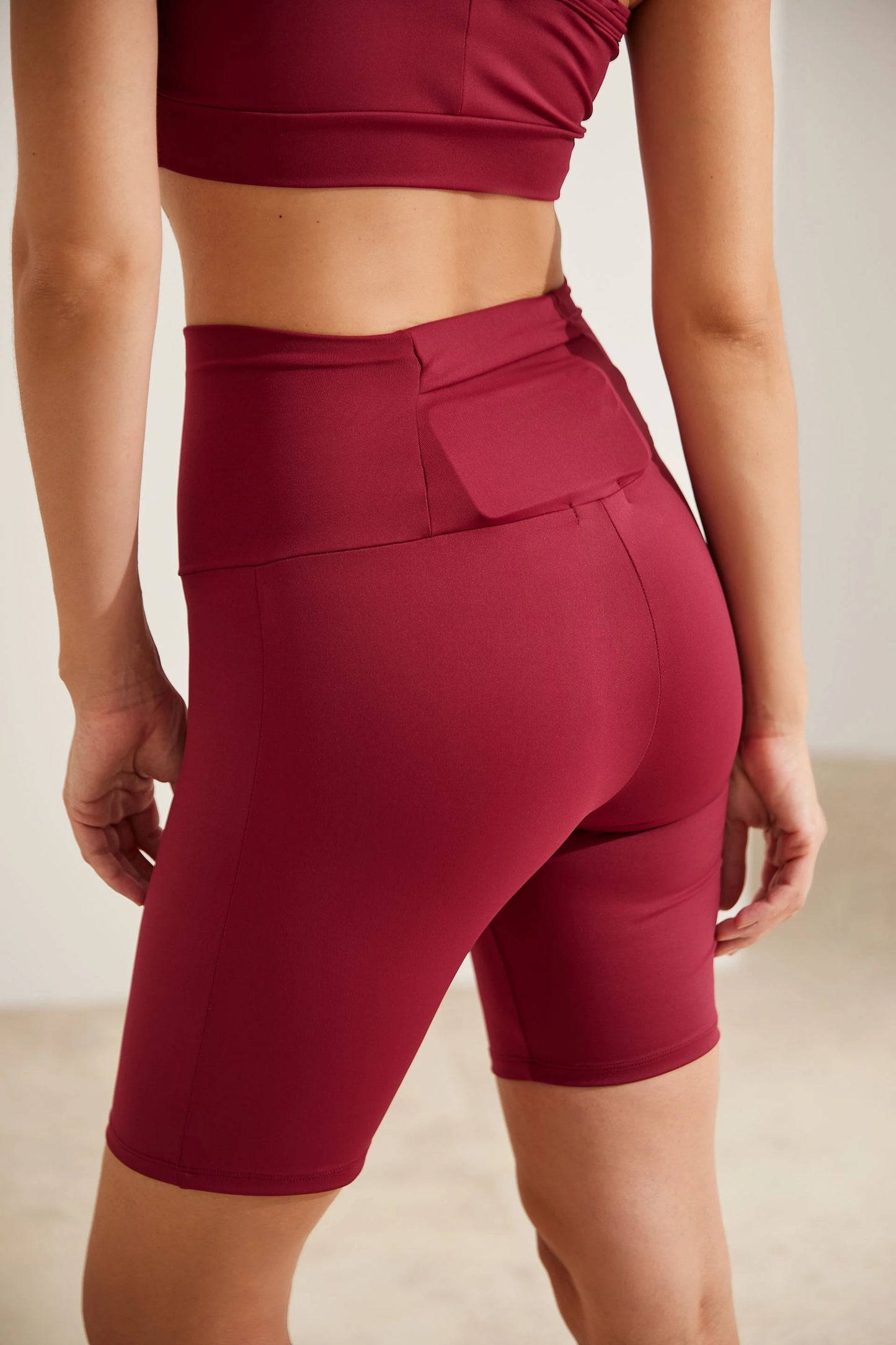 BERMUDA FITNESS COM FIO LYCRA® ADAPTIV GESTANTE E PÓS-PARTO