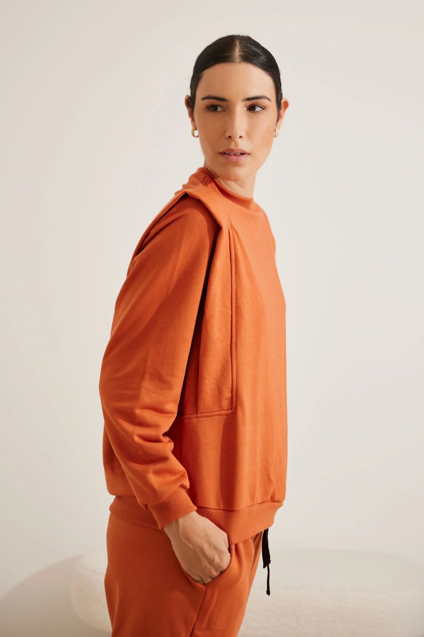 BLUSA DE MOLETOM PARA AMAMENTAR COM ZÍPER E RIBANA