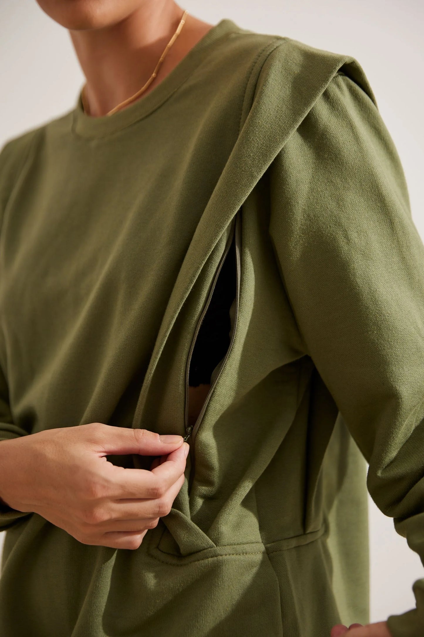 BLUSA DE MOLETOM PARA AMAMENTAR COM ZÍPER E RIBANA