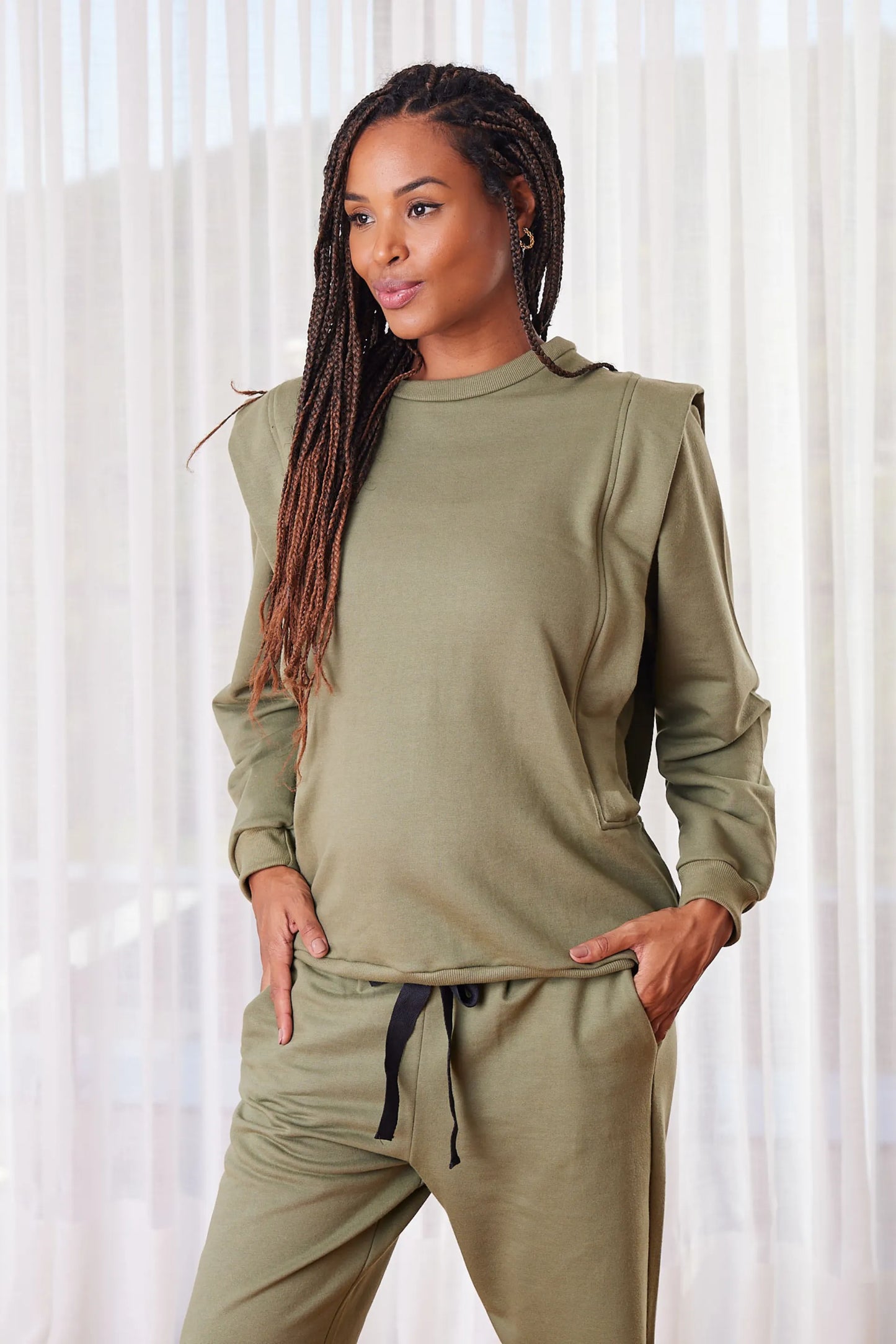 BLUSA DE MOLETOM PARA AMAMENTAR COM ZÍPER E RIBANA