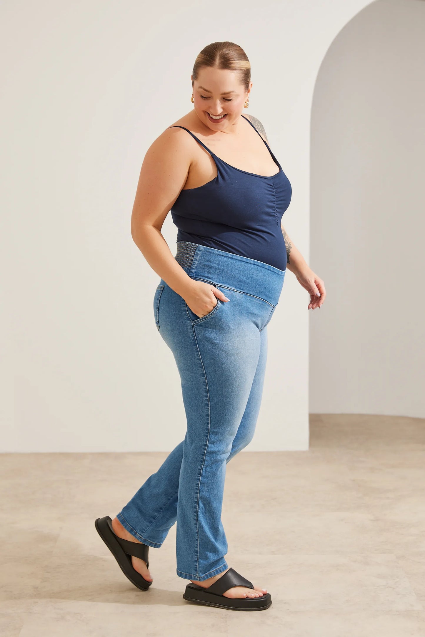 CALÇA JEANS GESTANTE E PÓS-PARTO RETA