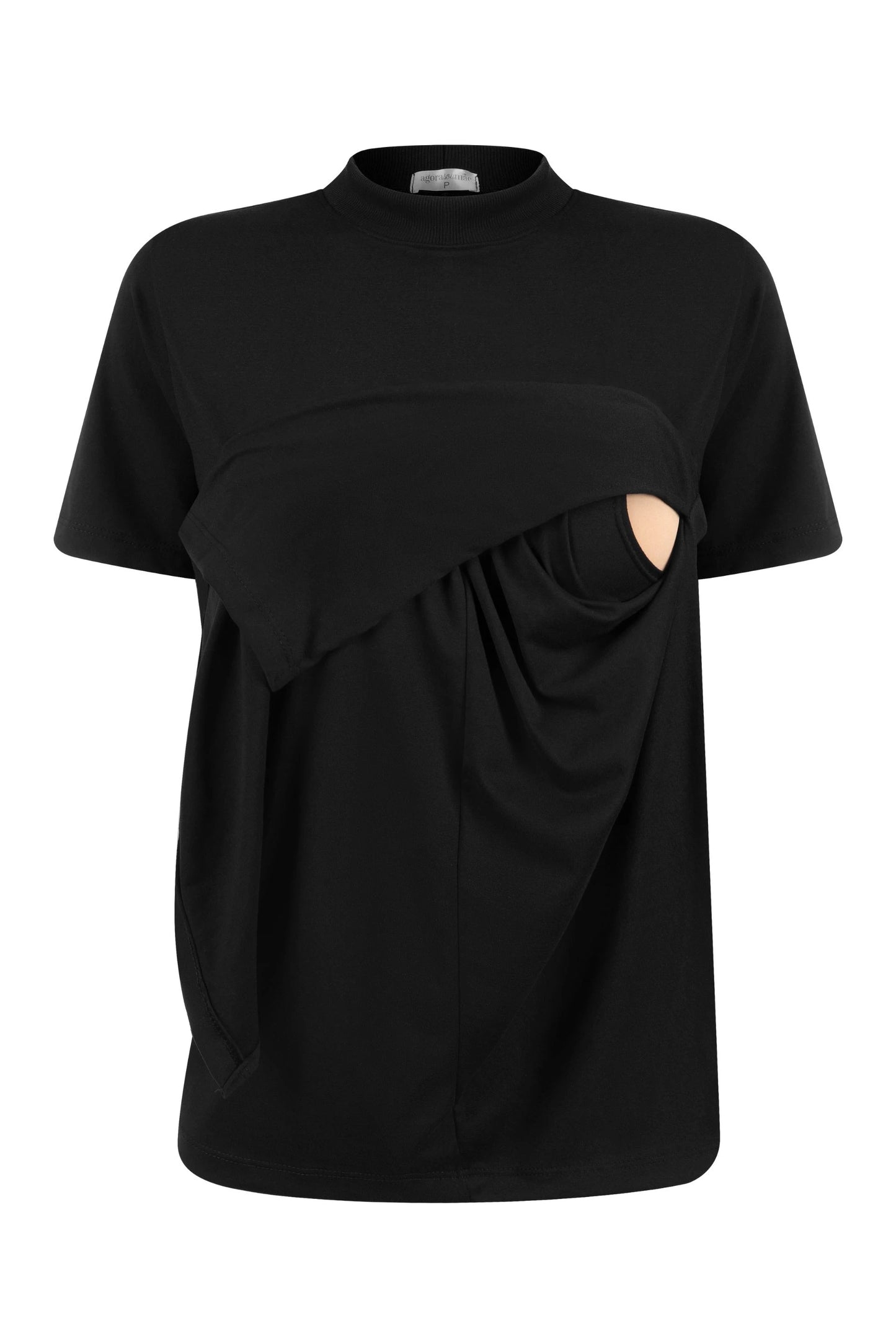 CAMISETA COM DETALHE OCULTO DE AMAMENTAÇÃO