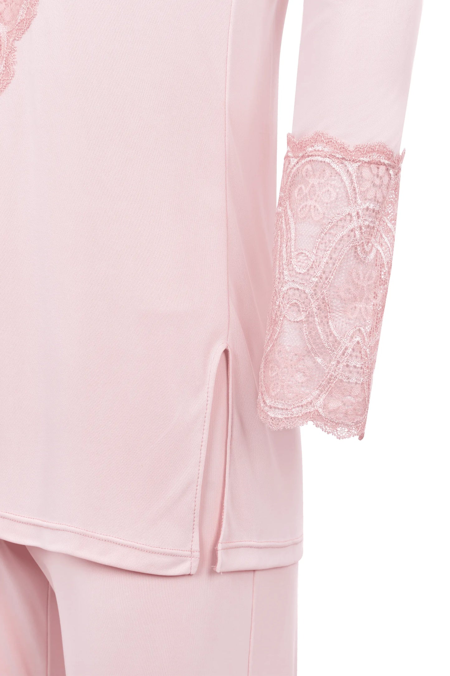 PIJAMA GESTANTE E AMAMENTAÇÃO LONGO POLIAMIDA COM RENDA