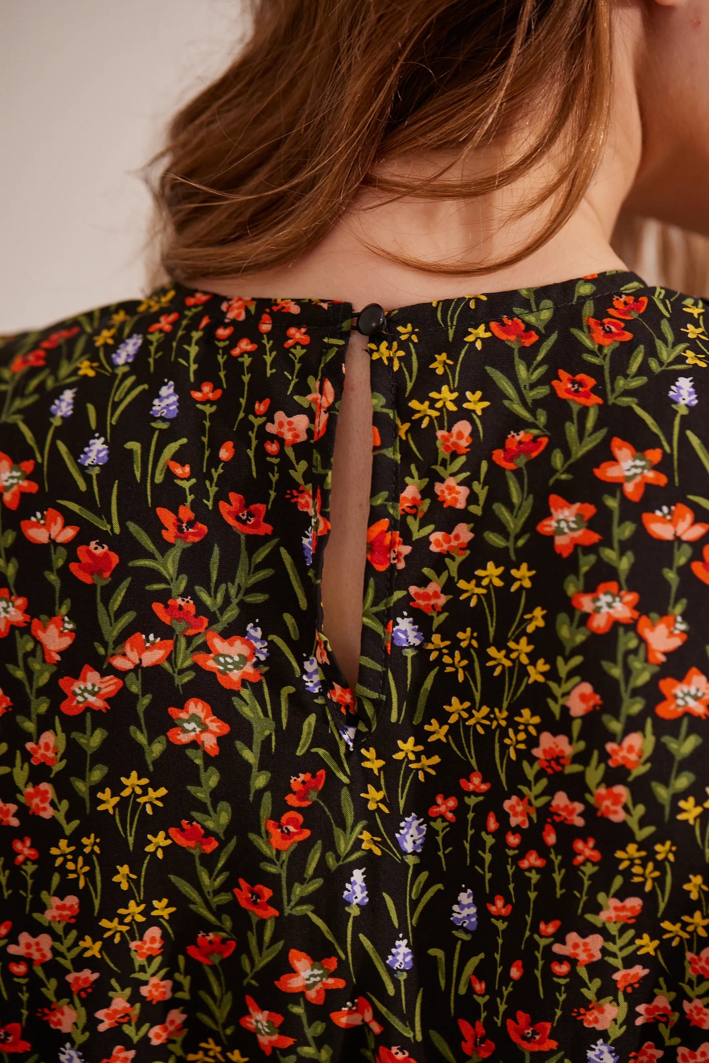 VESTIDO COM BABADOS MIDI GESTANTE E AMAMENTAÇÃO