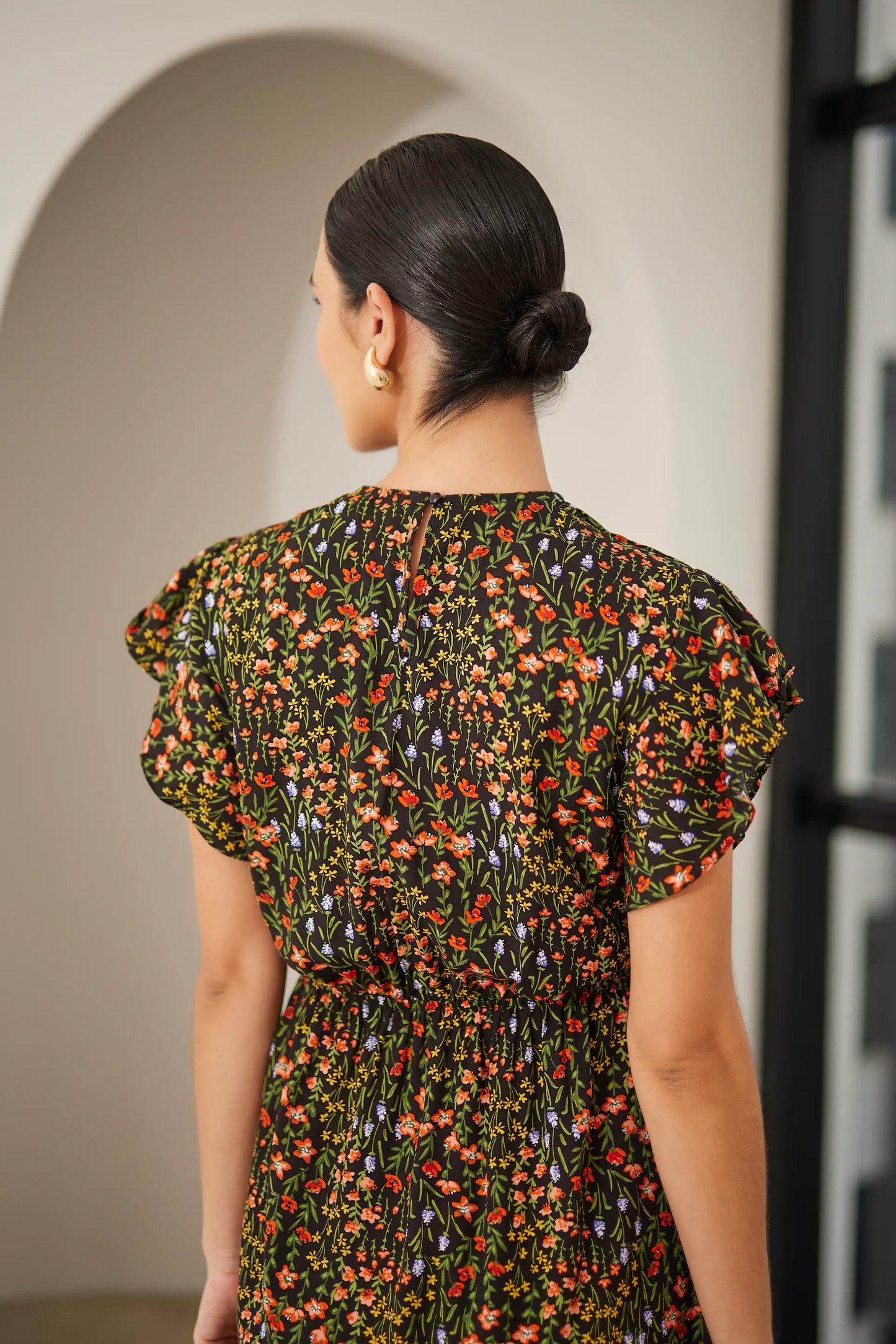 VESTIDO COM BABADOS MIDI GESTANTE E AMAMENTAÇÃO