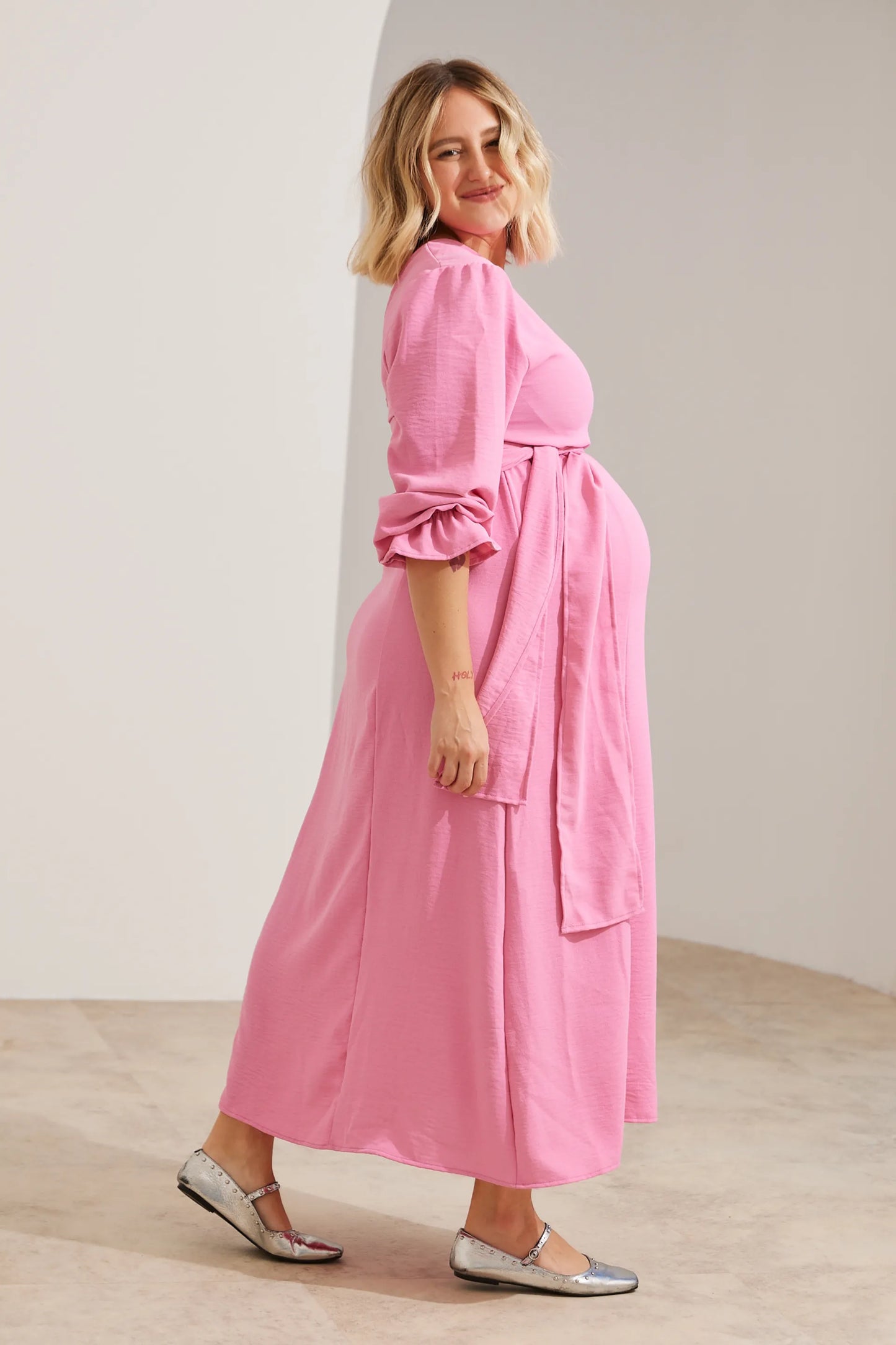 VESTIDO GESTANTE E AMAMENTAÇÃO LONGO 2 EM 1