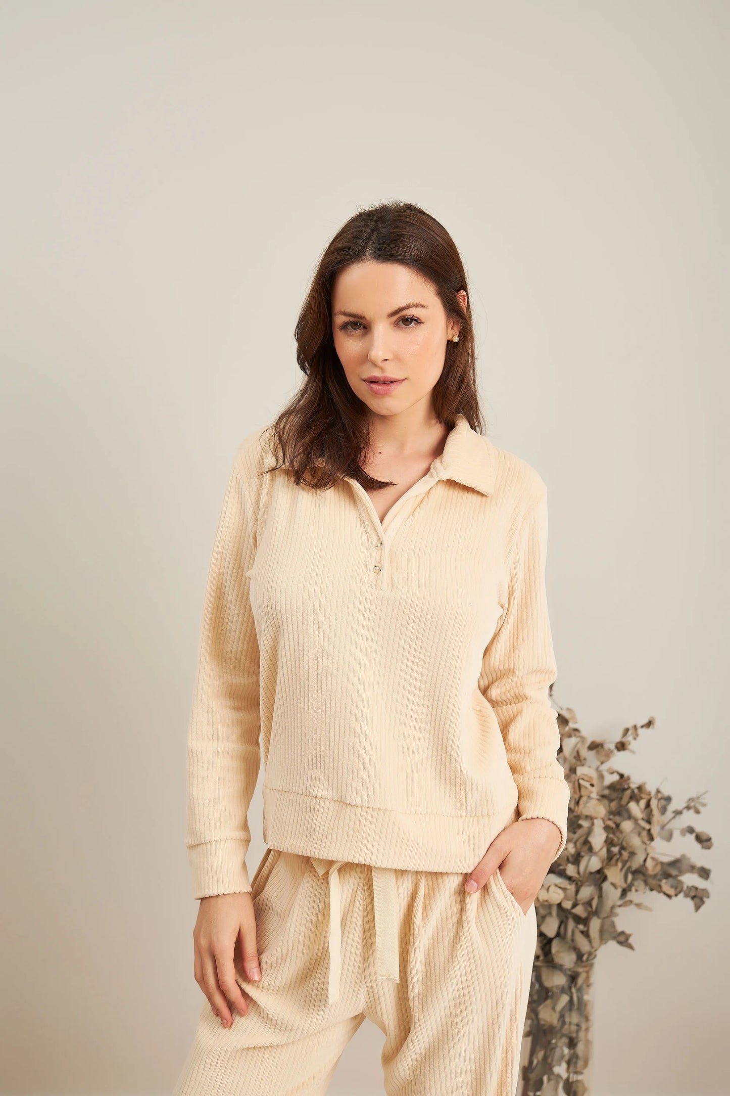 BLUSA GESTANTE E AMAMENTAÇÃO GOLA POLO CANELADA VELUDO